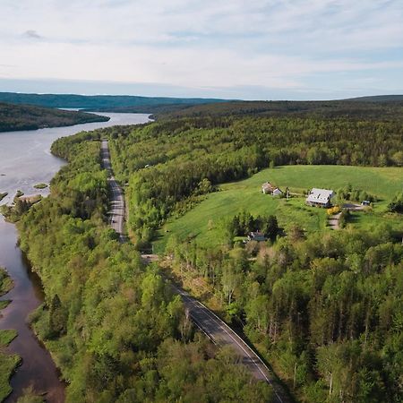 Chanterelle Inn & Cottages Baddeck Inlet Екстериор снимка