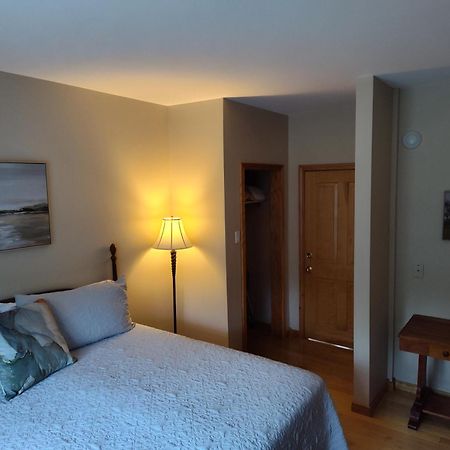 Chanterelle Inn & Cottages Baddeck Inlet Екстериор снимка