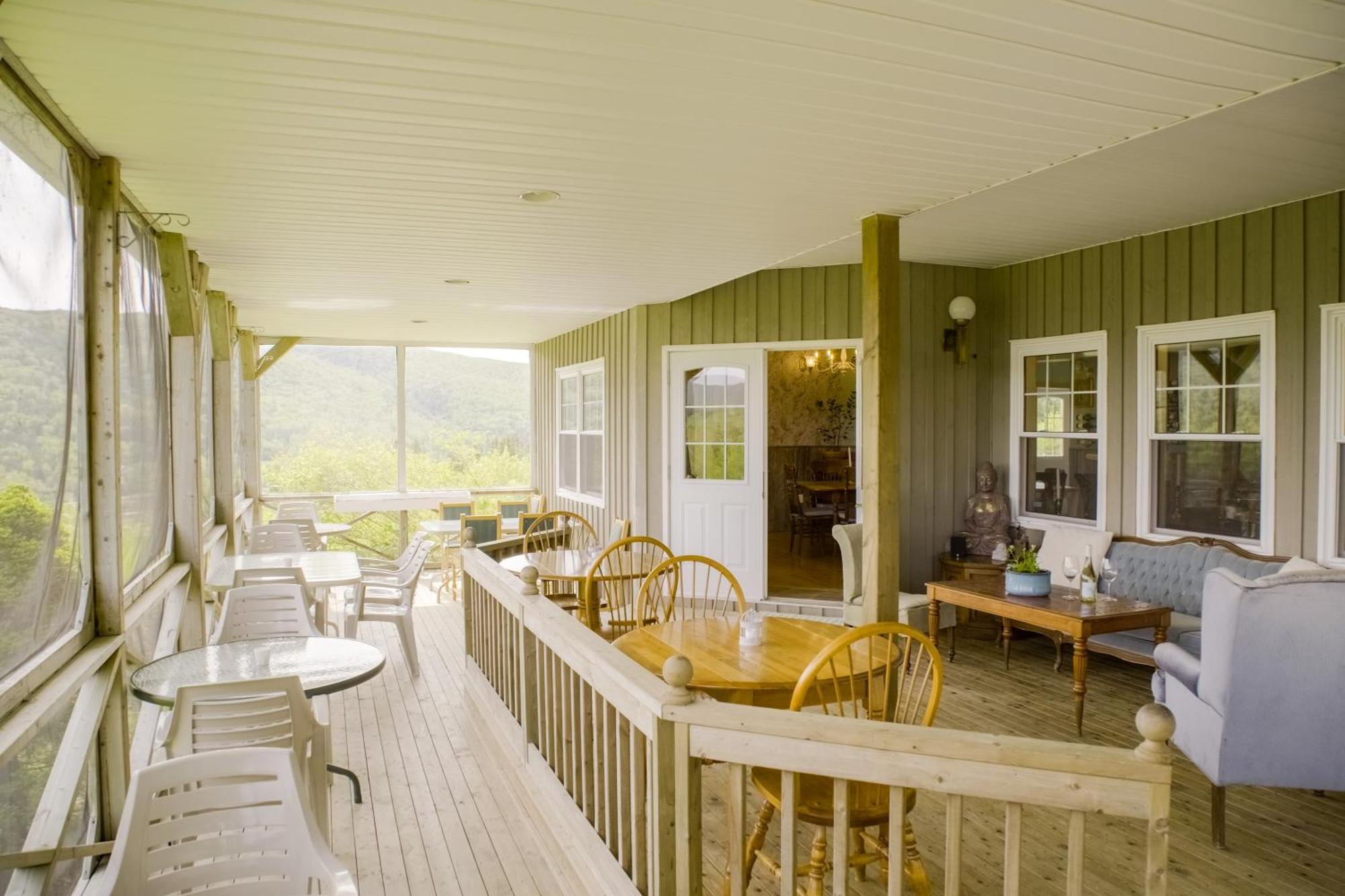 Chanterelle Inn & Cottages Baddeck Inlet Екстериор снимка